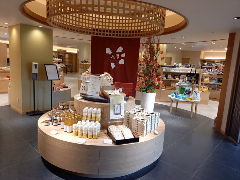 ショップ入口(ロビー階)(1)