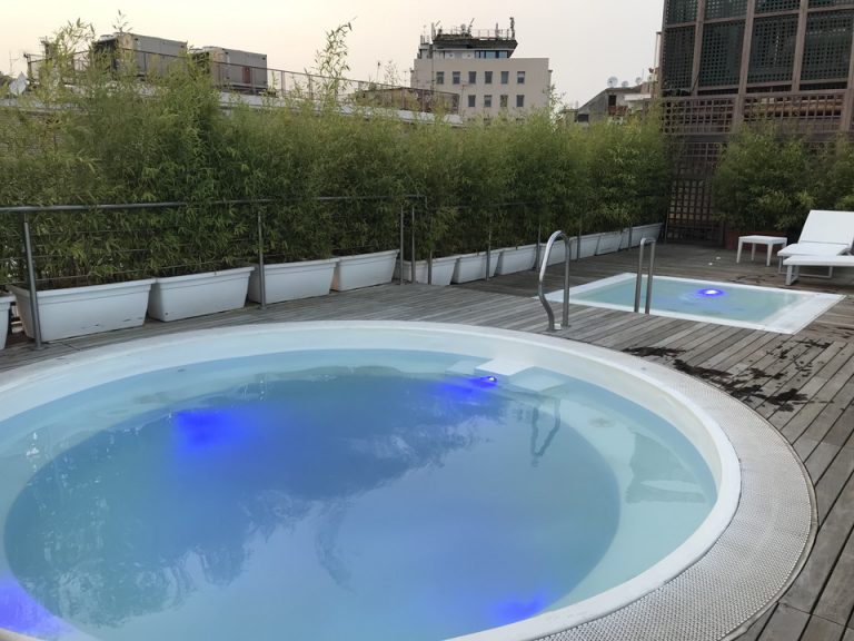 プール・ジャグジー2