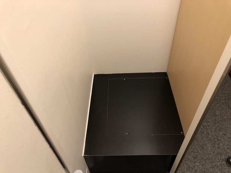 クローゼット(開けた状態)2