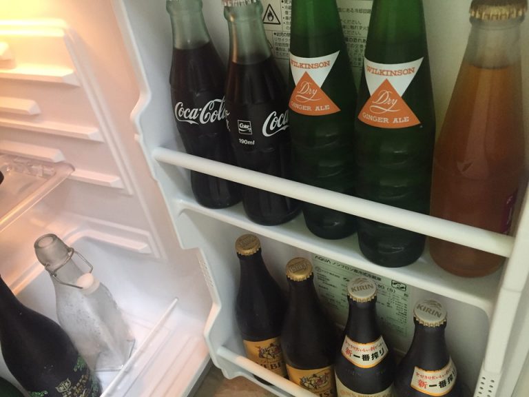 無料のソフトドリンク