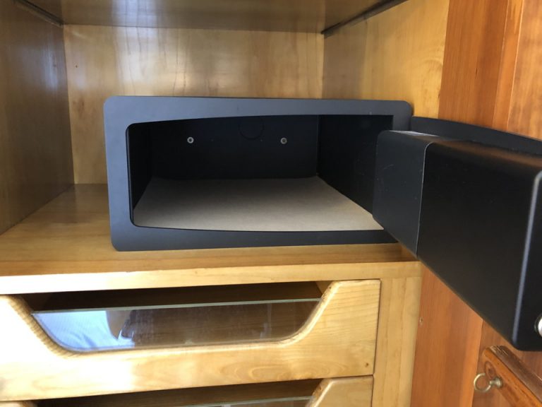 セーフティーボックス開けた状態