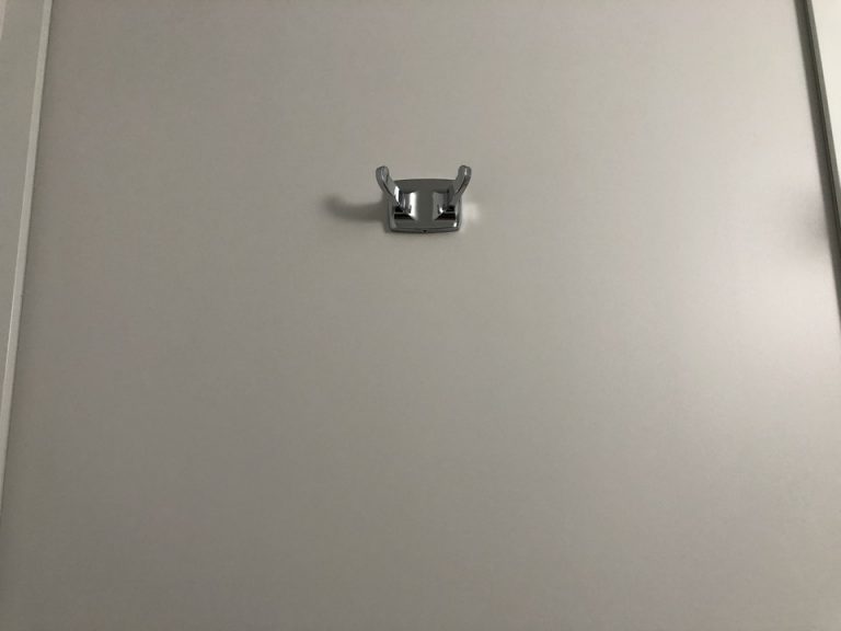 バスルーム内から入口2