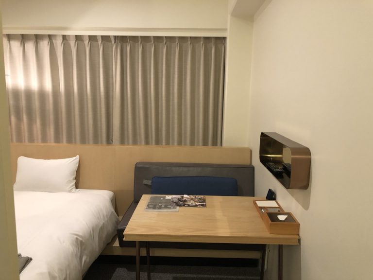 客室全体(窓際方向)2