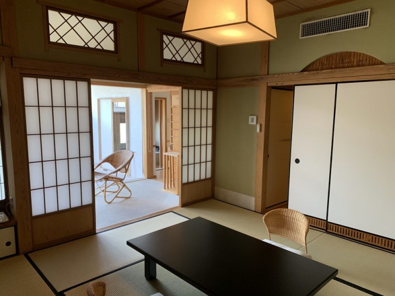 お部屋から入口