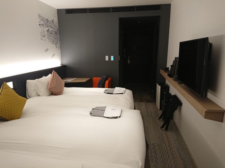 客室全体(入口方向)