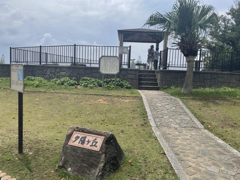 ホテル側には展望台がある