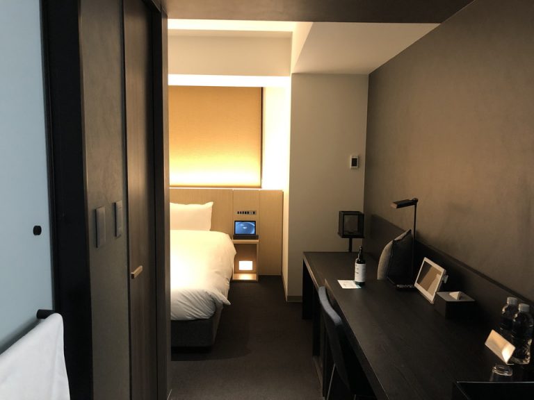 客室全体(窓際方向)1