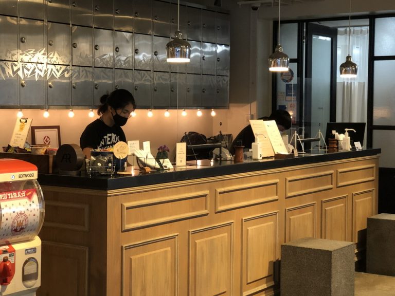 フロントカウンター2