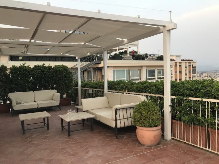 ルーフトップテラス