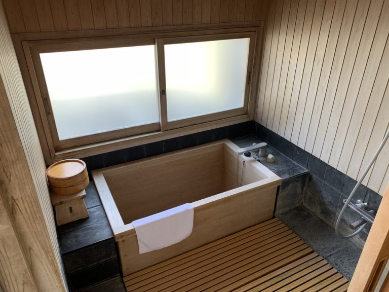 浴槽