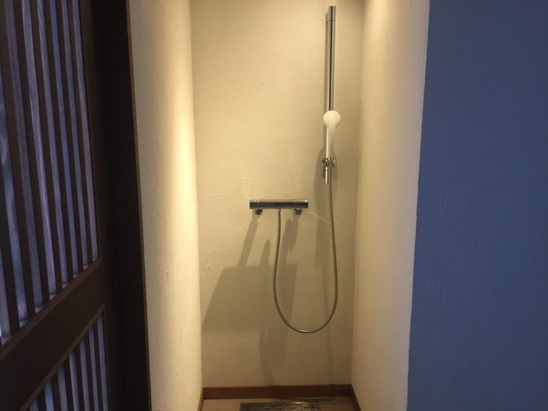 シャワー