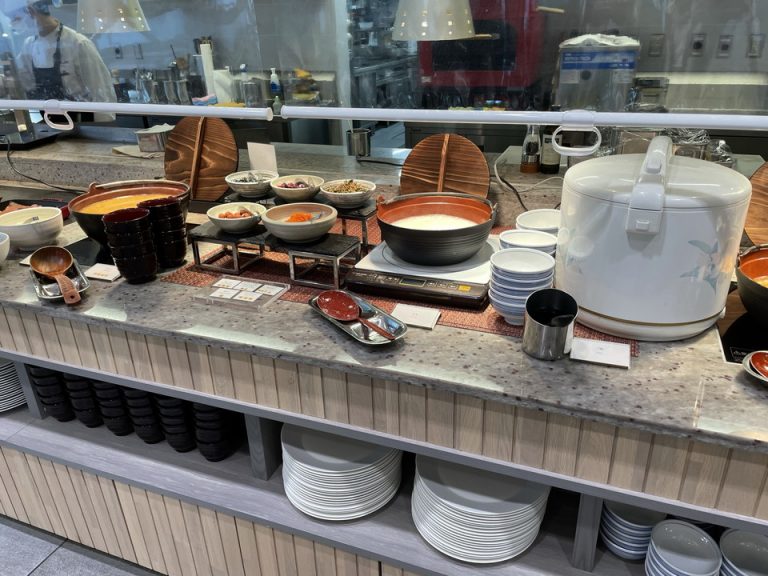 ごはん・おかゆ・みそ汁などのコーナー