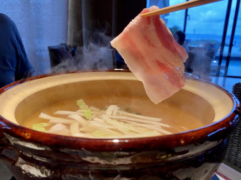 お出汁でいただくしゃぶしゃぶです。