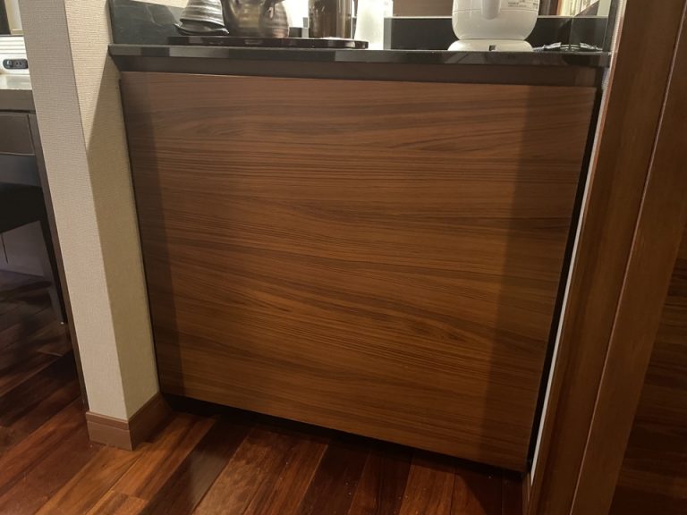 冷蔵庫(閉じた状態)