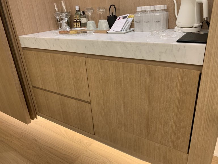 冷蔵庫(閉じた状態)