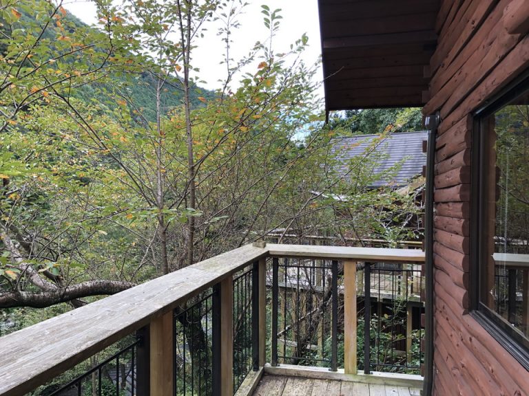 19-4 周辺の山々の風景が見えてとても癒されます
