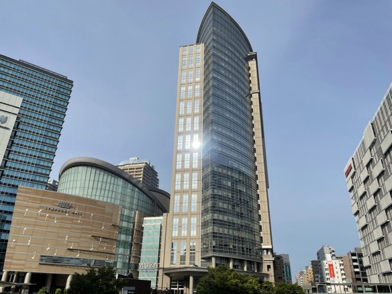 ホテル隣にあるミューザ川崎