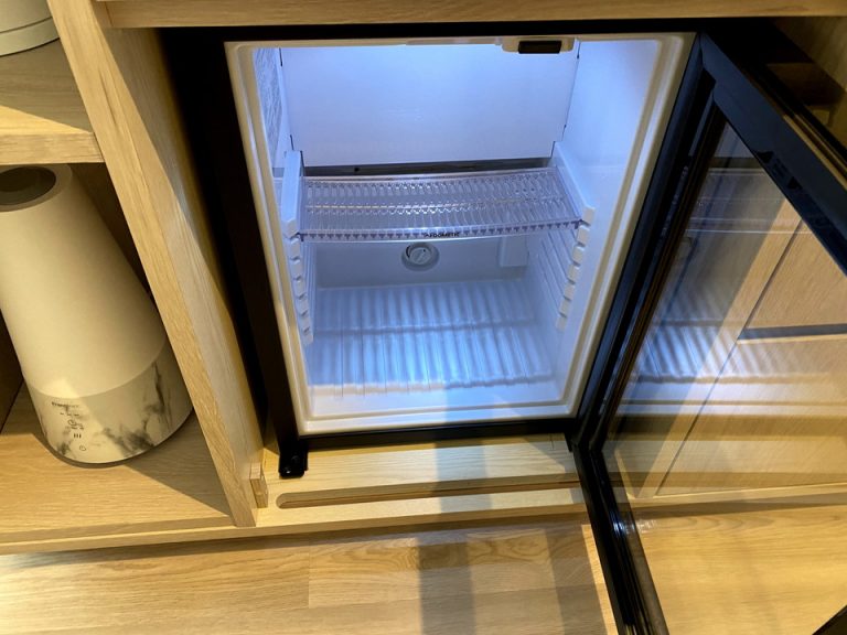 冷蔵庫(開けた状態)