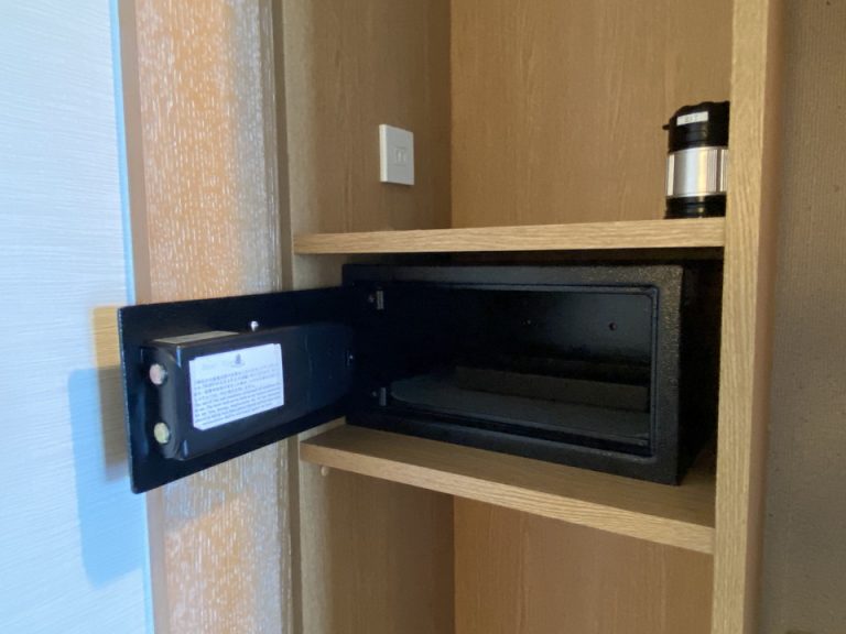 広々としたセキュリティボックスです。