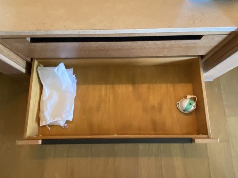 引き出し下の段には虫除けグッズが入っています。