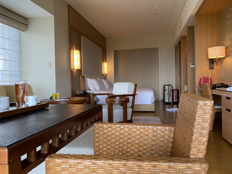 反対側からの部屋全体の雰囲気です。