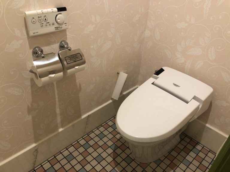 トイレは少し古い印象