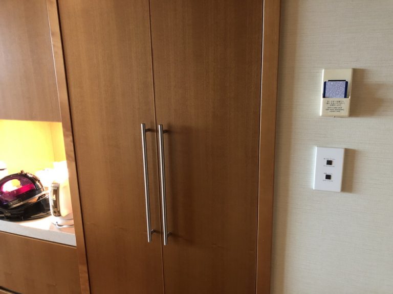 クローゼットドア
