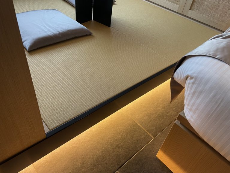 畳の間との段差