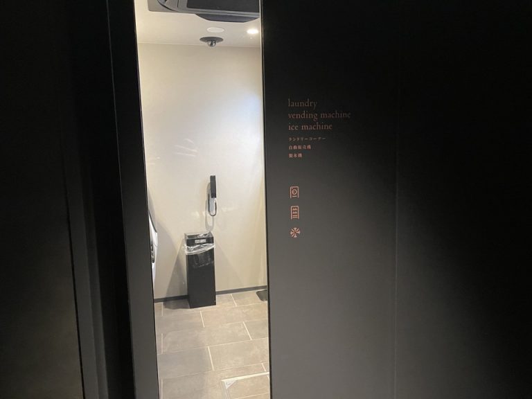地下のランドリーコーナー