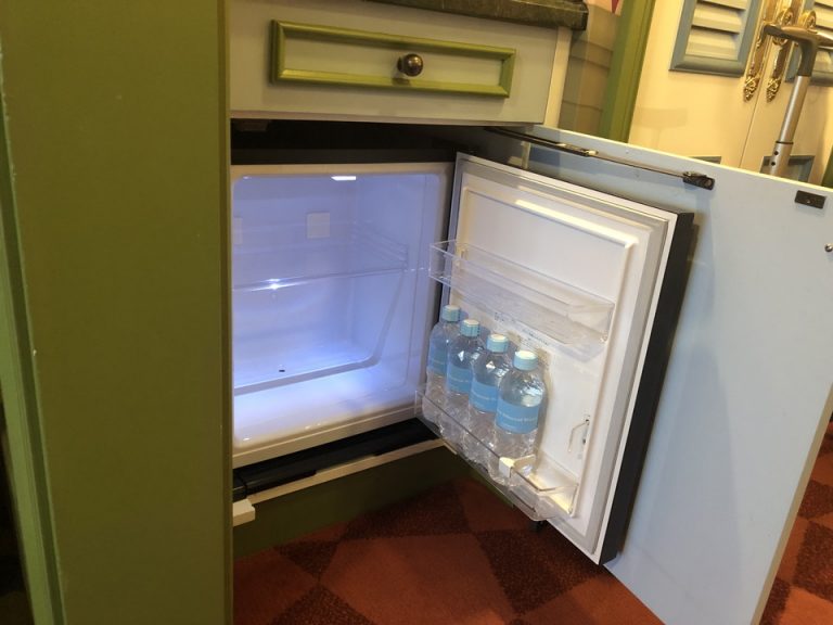 水は4本ついてきました