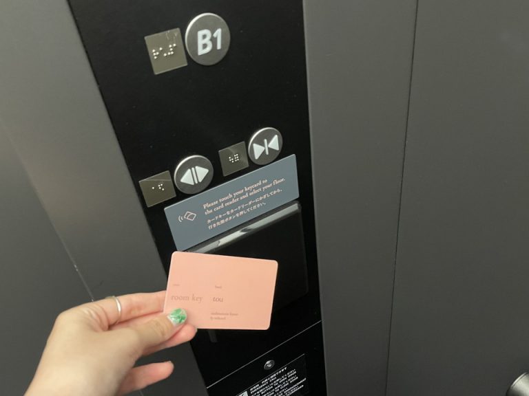 エレベーター階数ボタン(セキュリティーカード)