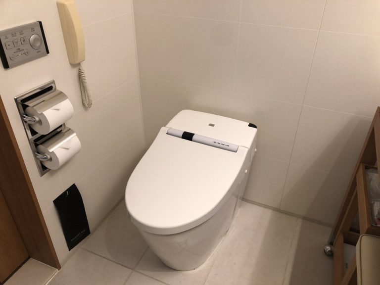 トイレは最新でした