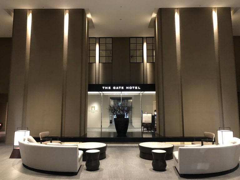 エントランス内観