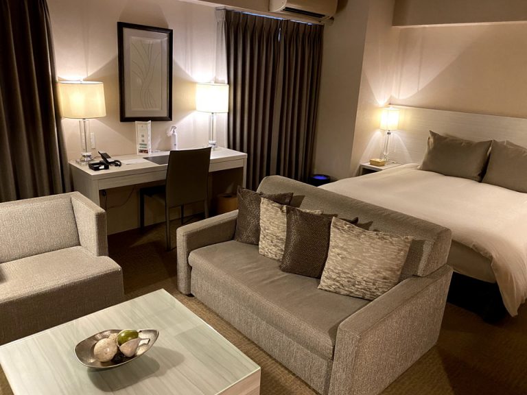 客室全体(入口方向)