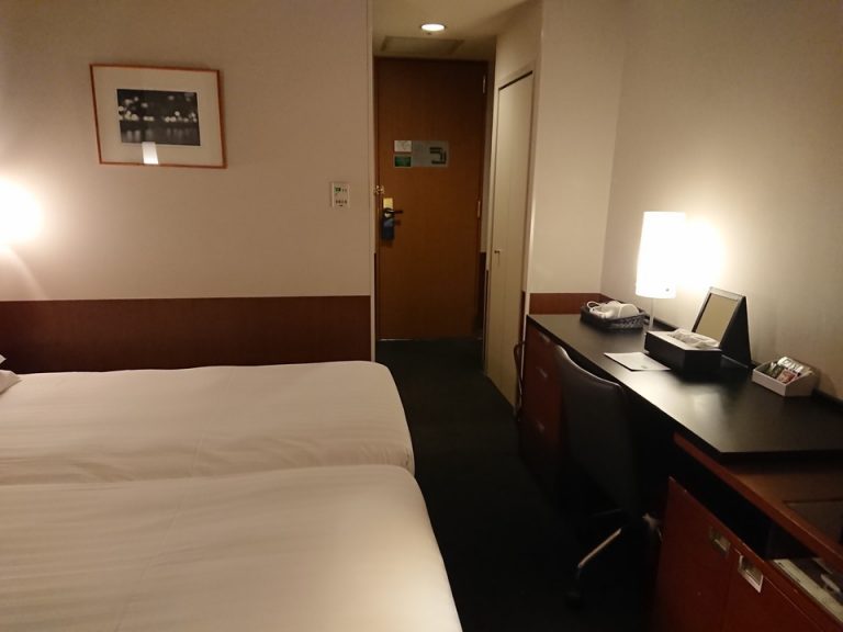 客室全体(入口方向)