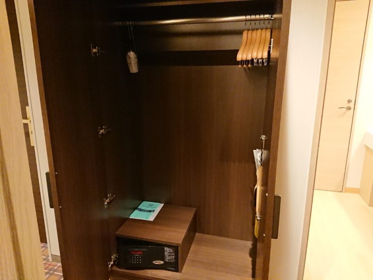 クローゼット(開けた状態)