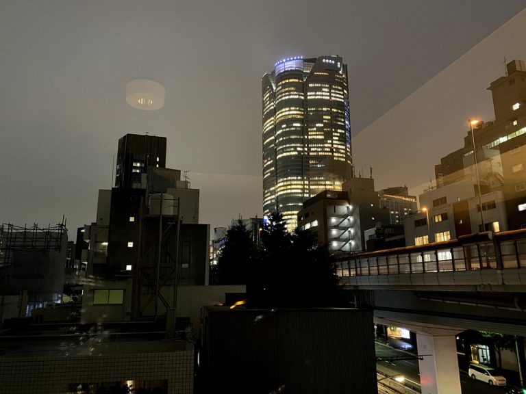 部屋からの眺望(夜)