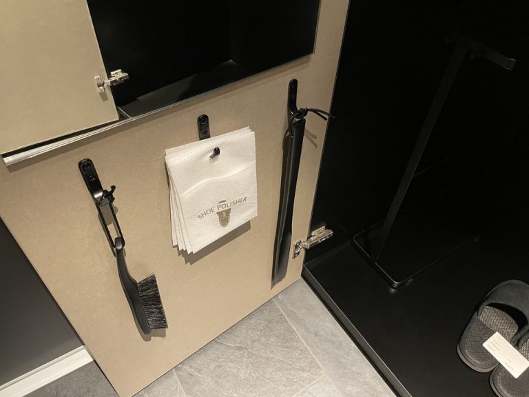 クローゼット内部 備品類