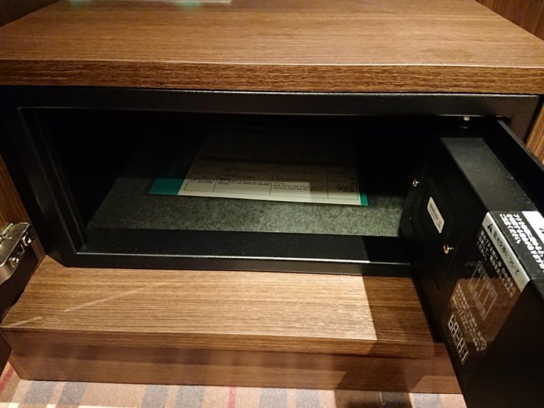 セキュリティボックス(開けた状態)