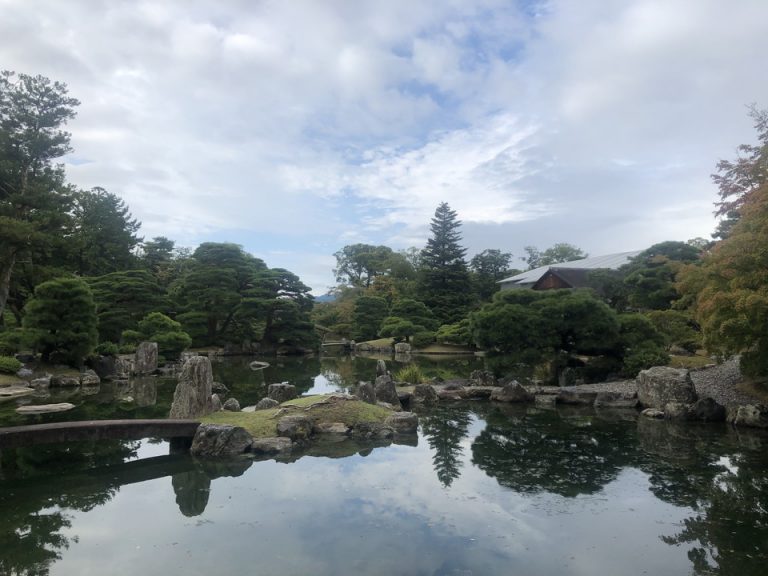 観光スポットの桂離宮