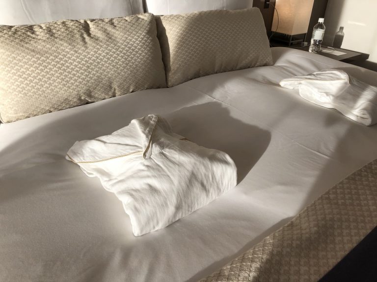 ベッド・パジャマ