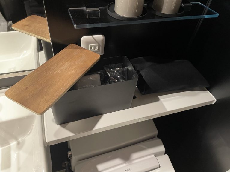 アメニティーとドライヤー