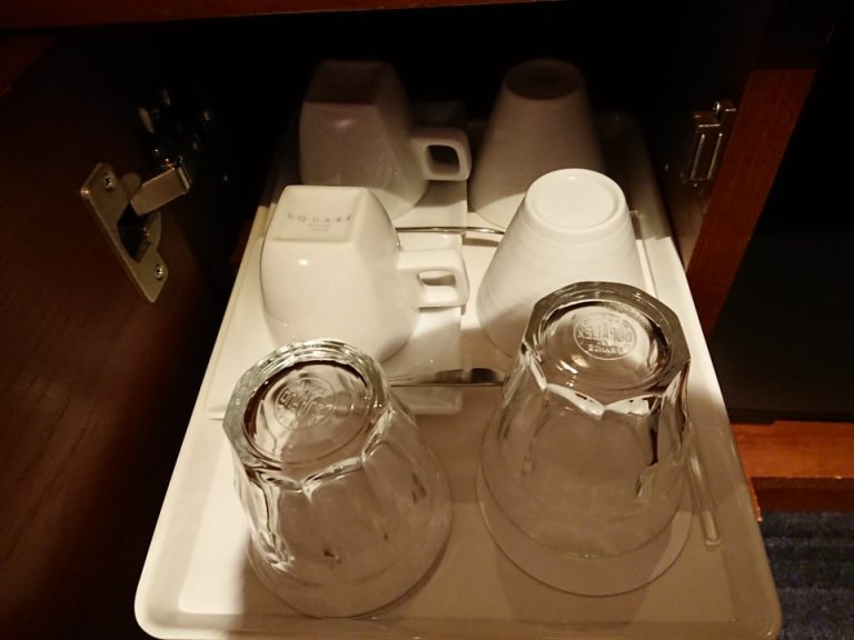 グラス、カップ