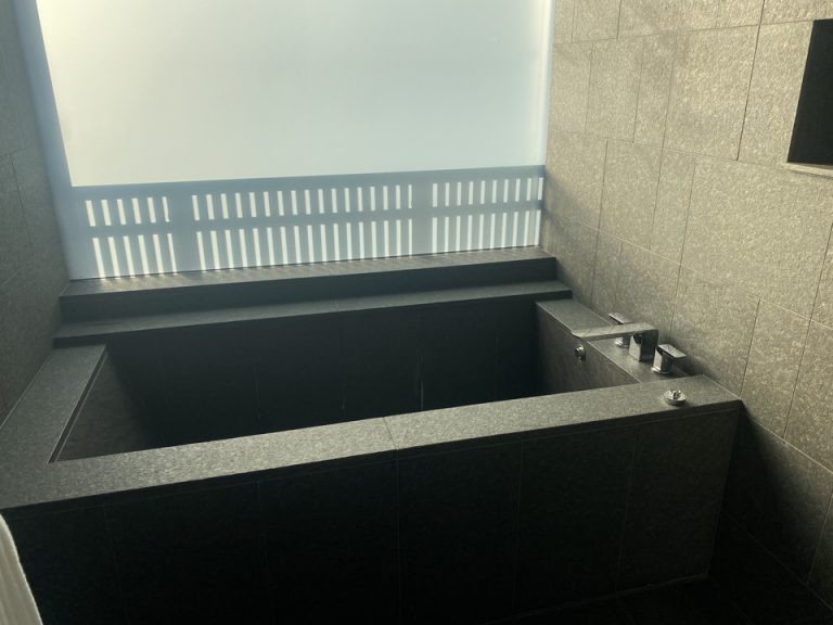 バスタブ