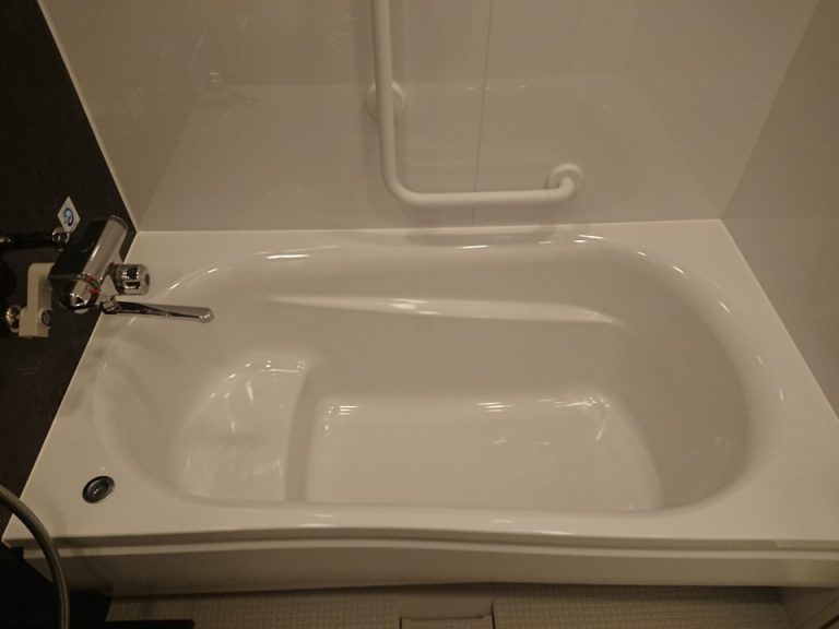 半身浴もできるバスタブ
