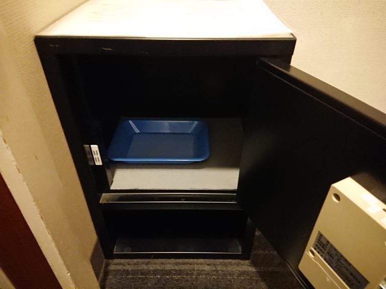 セーフティボックス(開けた状態)