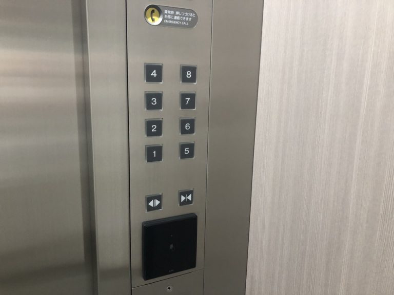 エレベーター階数ボタン