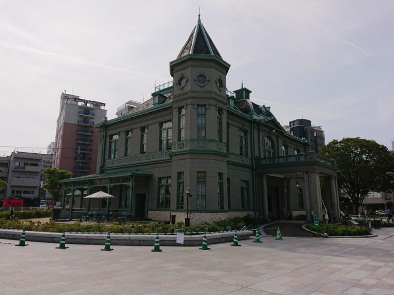 旧福岡県公会堂貴賓館(現在カフェ)