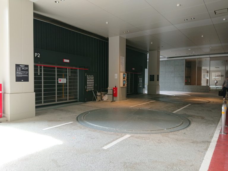 立体駐車場あり