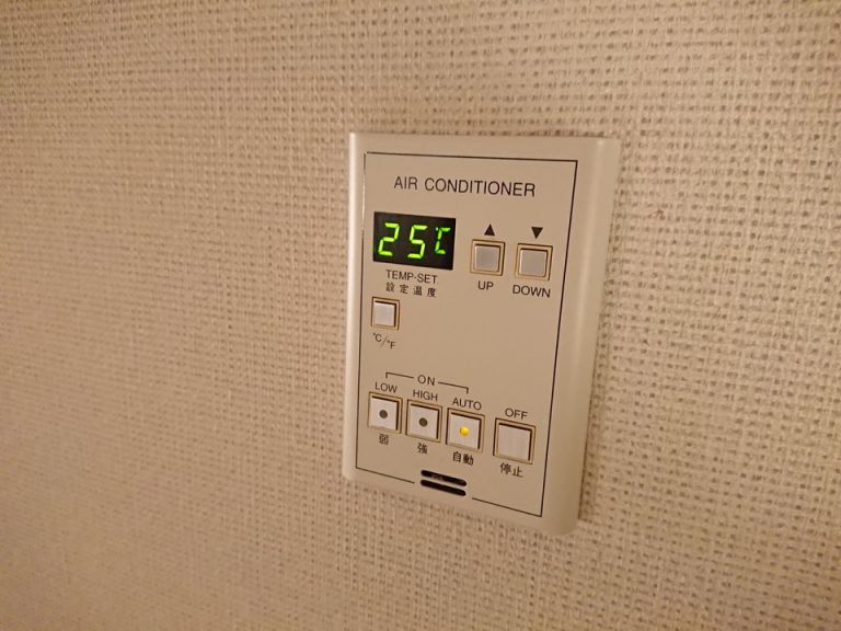 エアコンコントローラー